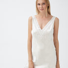 İpek Kıramer-Joy A Silk Short Chemise Ecru-Gecelik-3-Milagron.com
