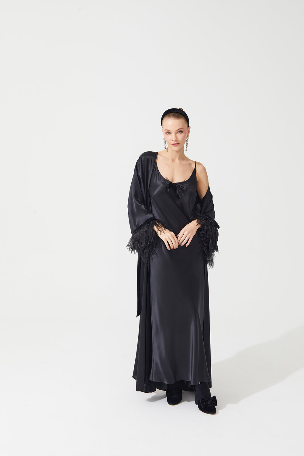 İpek Kıramer-The Moon Silk Robe Black-Elbise-10-Milagron.com