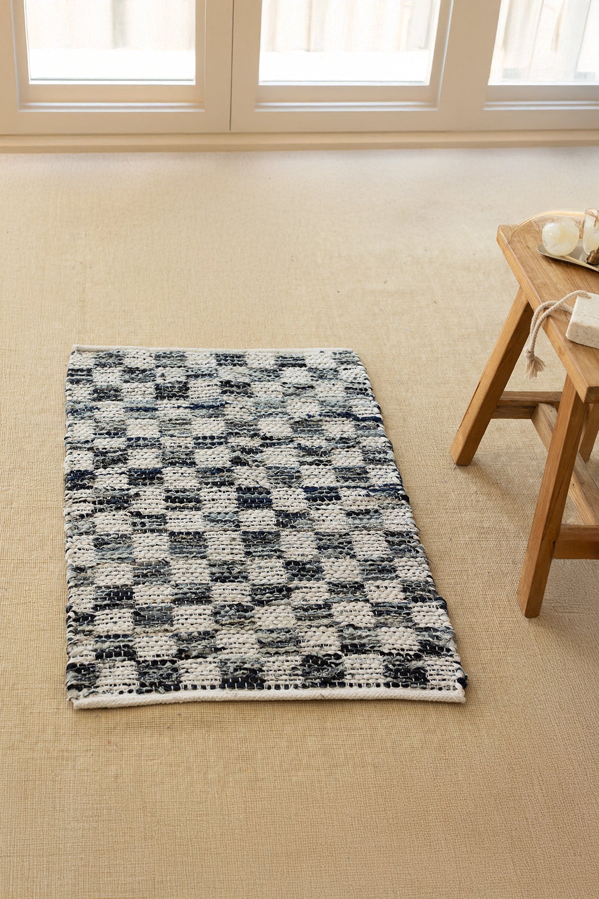 İrya-Checker Denim Kilim Ekru/İndigo 60x90-Banyo Paspası-1-Milagron.com