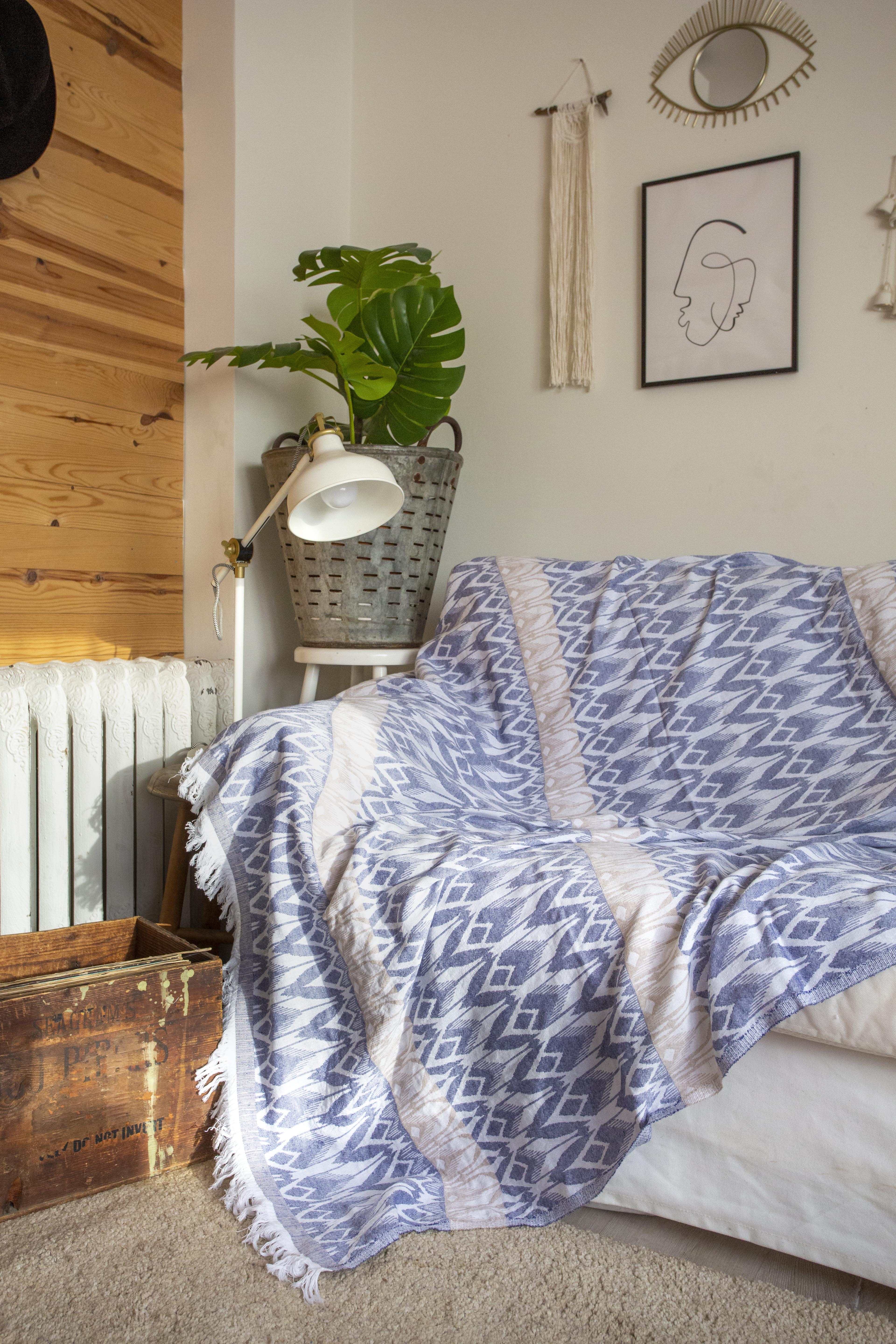 Irya-Galvin Pike 215x240-Pike-4-Milagron.com