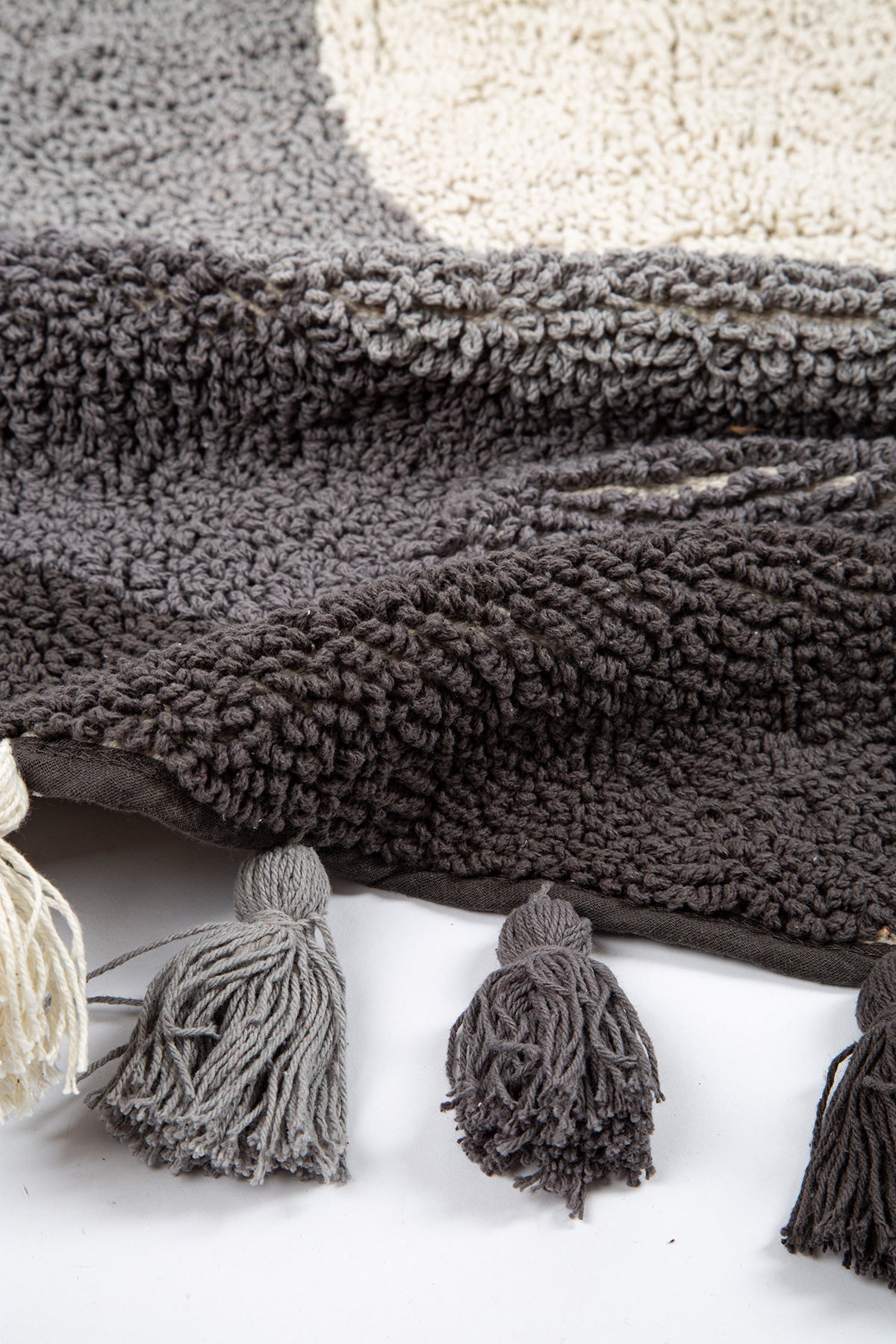 Irya-Laura Yuvarlak Banyo Paspası %100 Pamuk 100x100 Antrasit-Paspas-7-Milagron.com