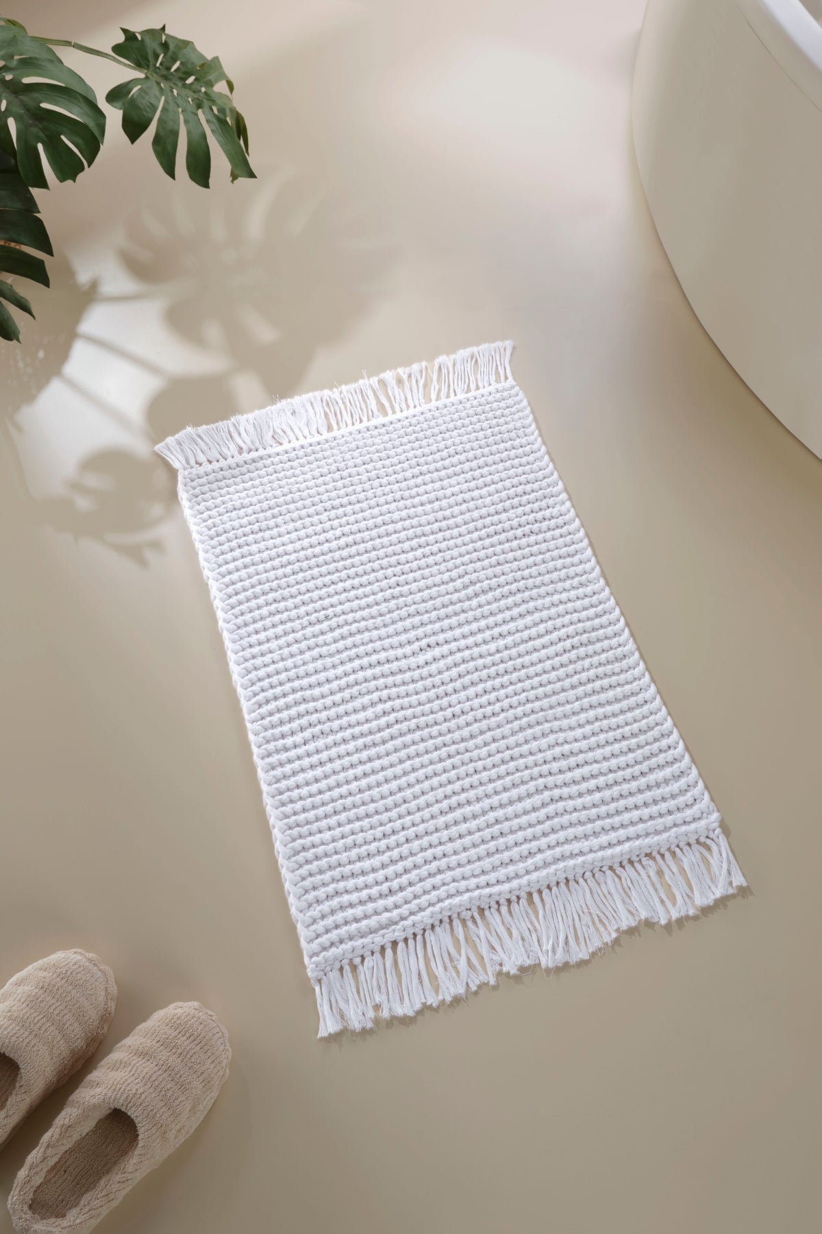 Irya-Lavish El Örmesi Tekli Banyo Paspası %100 Pamuk 50x70 Beyaz-Paspas-1-Milagron.com