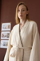 İrya-Loom 4 Katlı çoban Dikşili Kadın Bornoz Kum Bej-Bornoz-6-Milagron.com