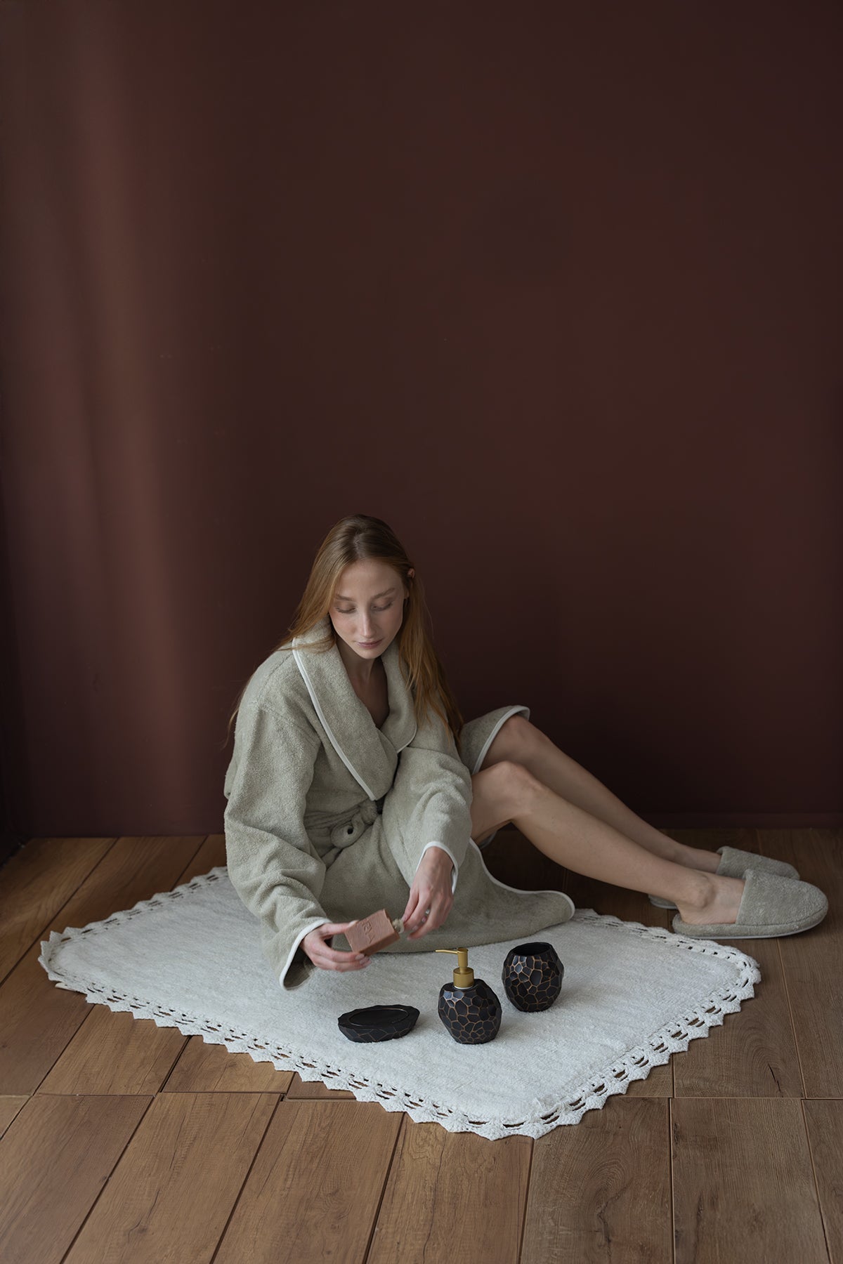 İrya-Rona Tekli Banyo Paspası Gri %100 Pamuk 70x110 Ekru-Tekli Banyo Paspası-3-Milagron.com