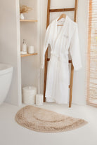 Irya-Roya Kişiselleştirilmiş Nakışlı Kadın Bornoz Pudra-Bornoz-2-Milagron.com