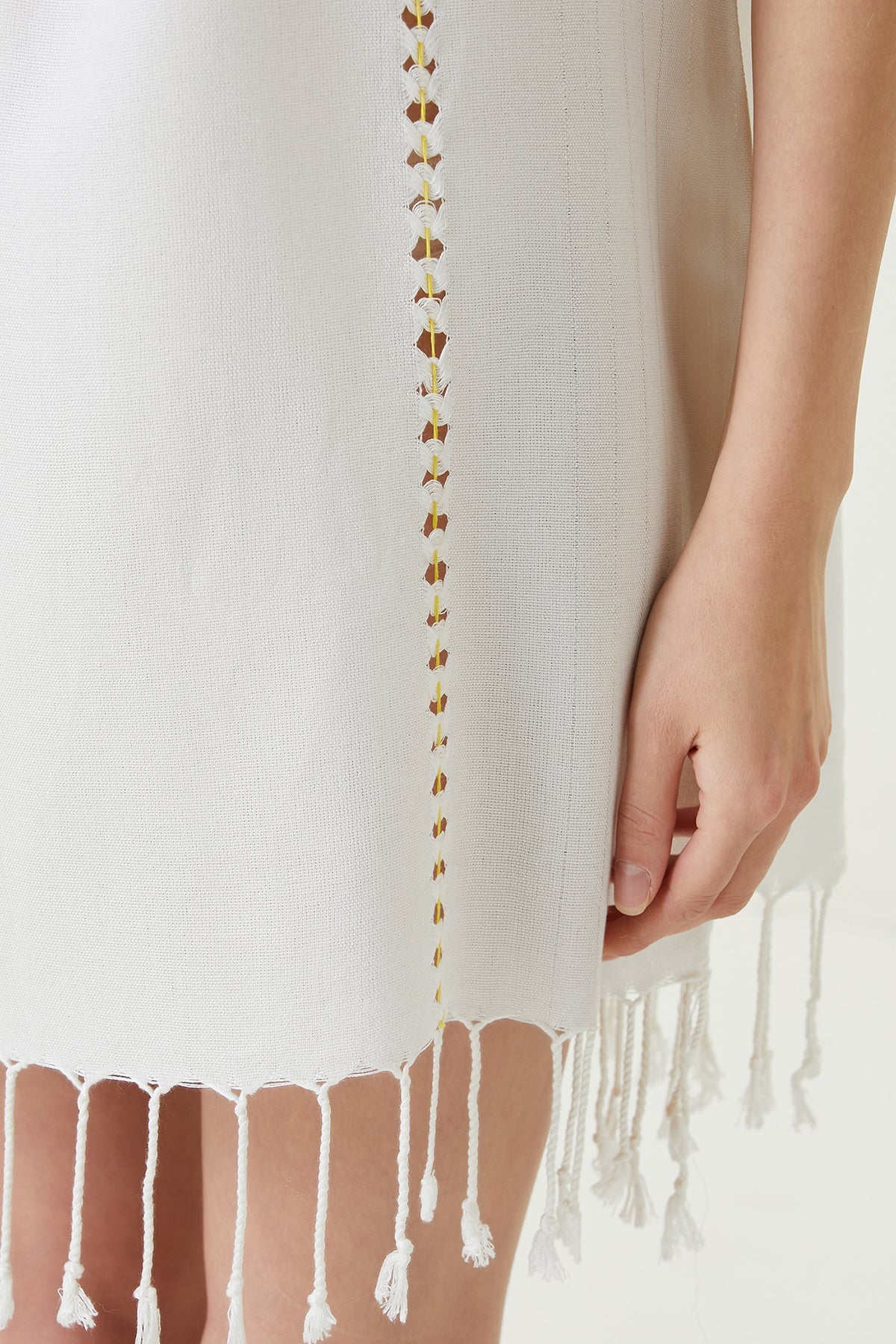 Irya-Serene Büzgülü Plaj Elbisesi Sarı Örgü Ajur-Elbise-2-Milagron.com