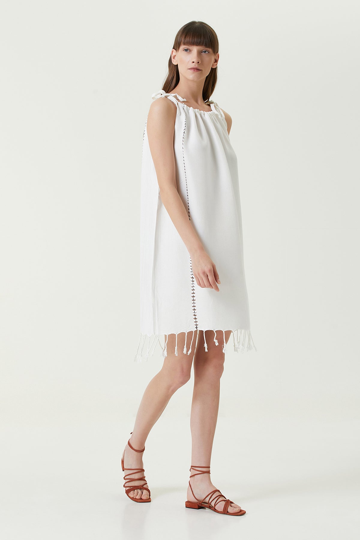 Irya-Serene Büzgülü Plaj Elbisesi Siyah Örgü Ajur-Elbise-4-Milagron.com