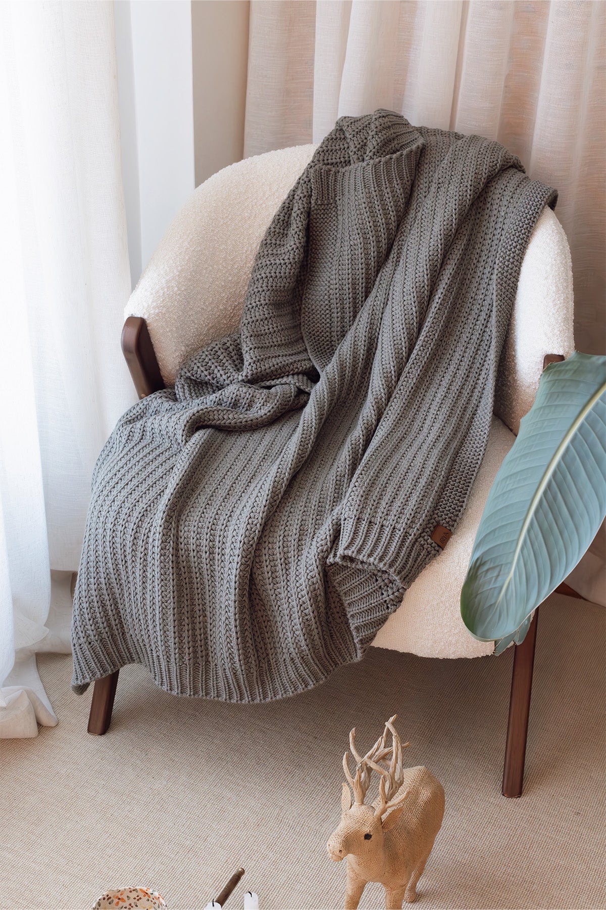 Irya-Shadow örme Battaniye 130x170 Gri-Battaniye-4-Milagron.com