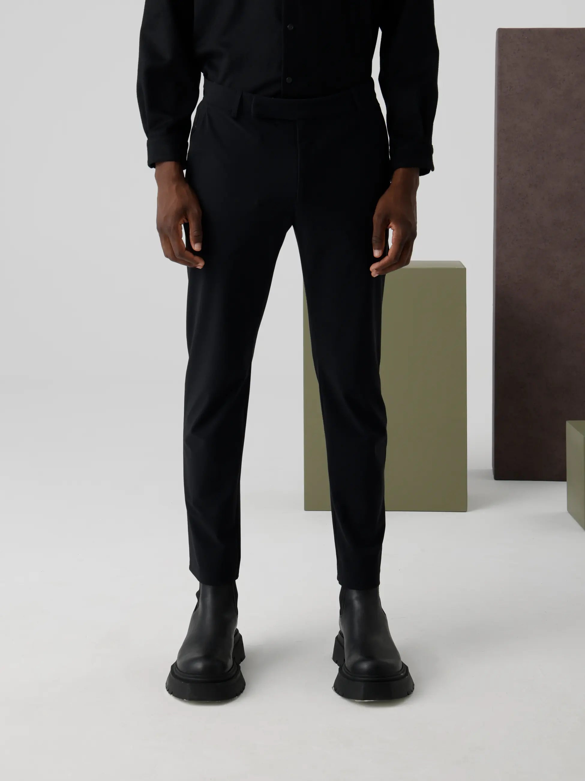 Isaora-Comfy Technical Chino-2-Milagron.com