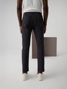 Isaora-Sleek Tech Chino-Pantolon-4-Milagron.com