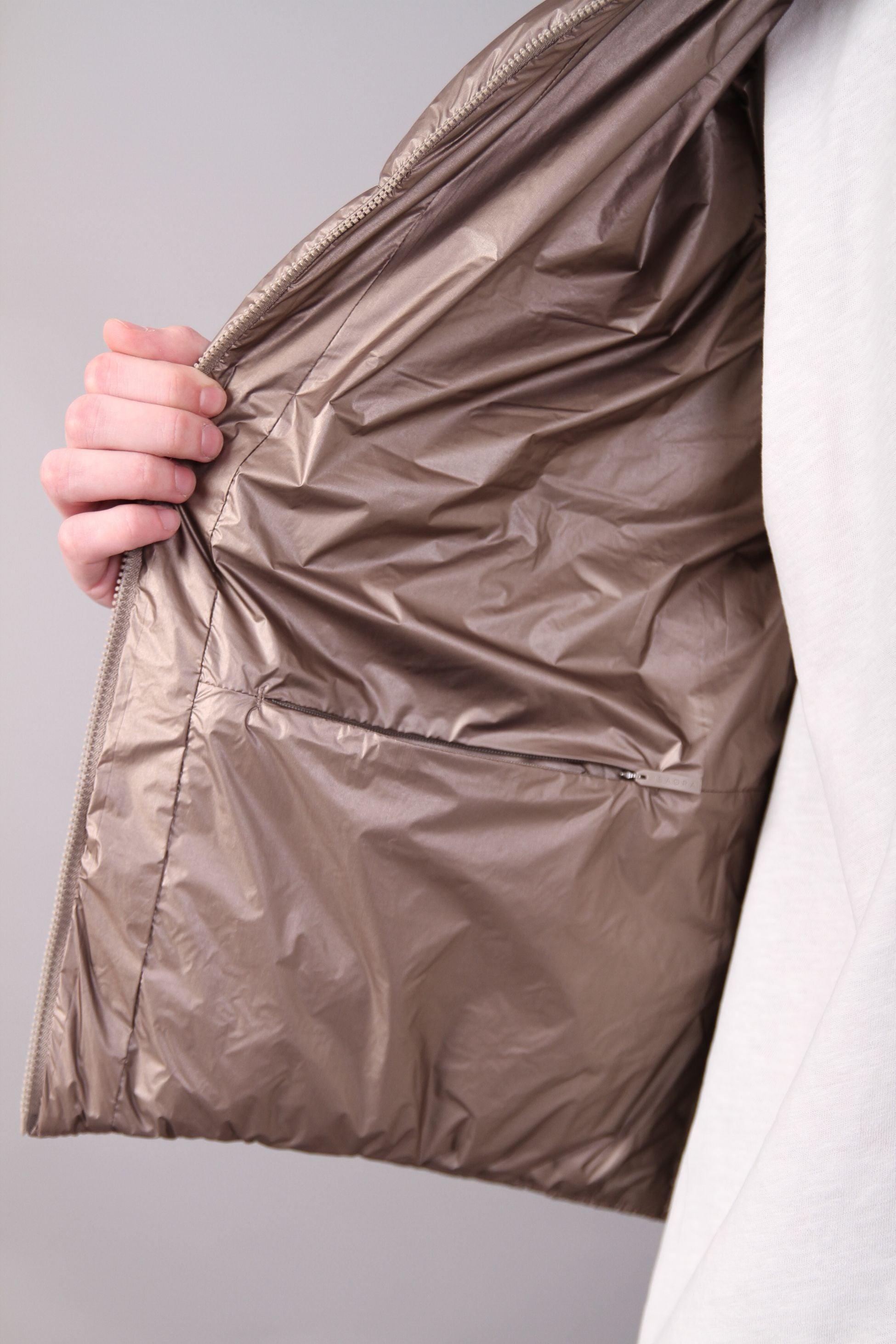 Isaora-Ultra Light Down Vest-Yelek-4-Milagron.com