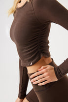 Jerf-Aura Uzun Kol Büzgülü Tshirt Koyu Kahve-T-shirt-4-Milagron.com