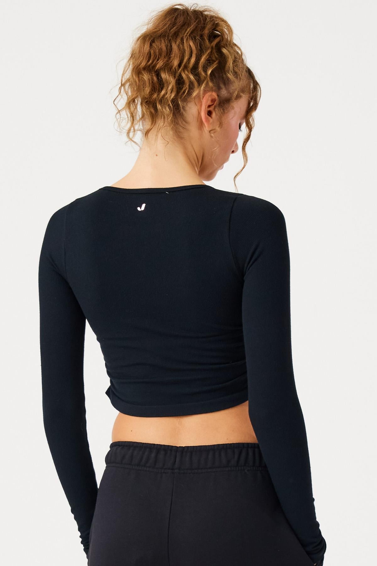 Jerf-Aura Uzun Kol Büzgülü Tshirt Siyah-T-shirt-2-Milagron.com