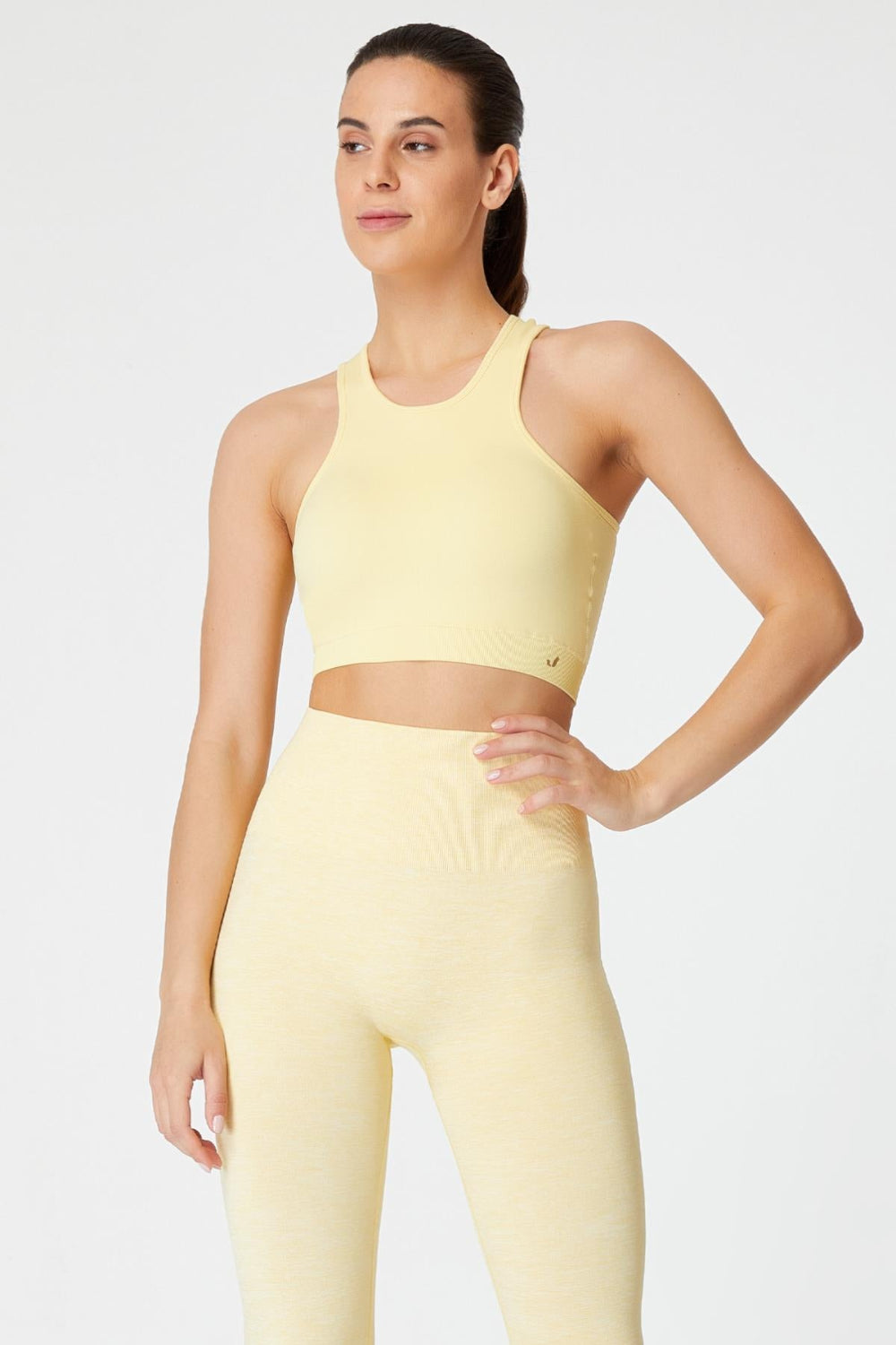 Jerf-Palmi Kendinden Desenli Yuvarlak Yaka Kaplı Bra Sarı-Spor Sütyeni-1-Milagron.com