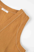Nina Crop Üst V Yaka Nakış Detaylı