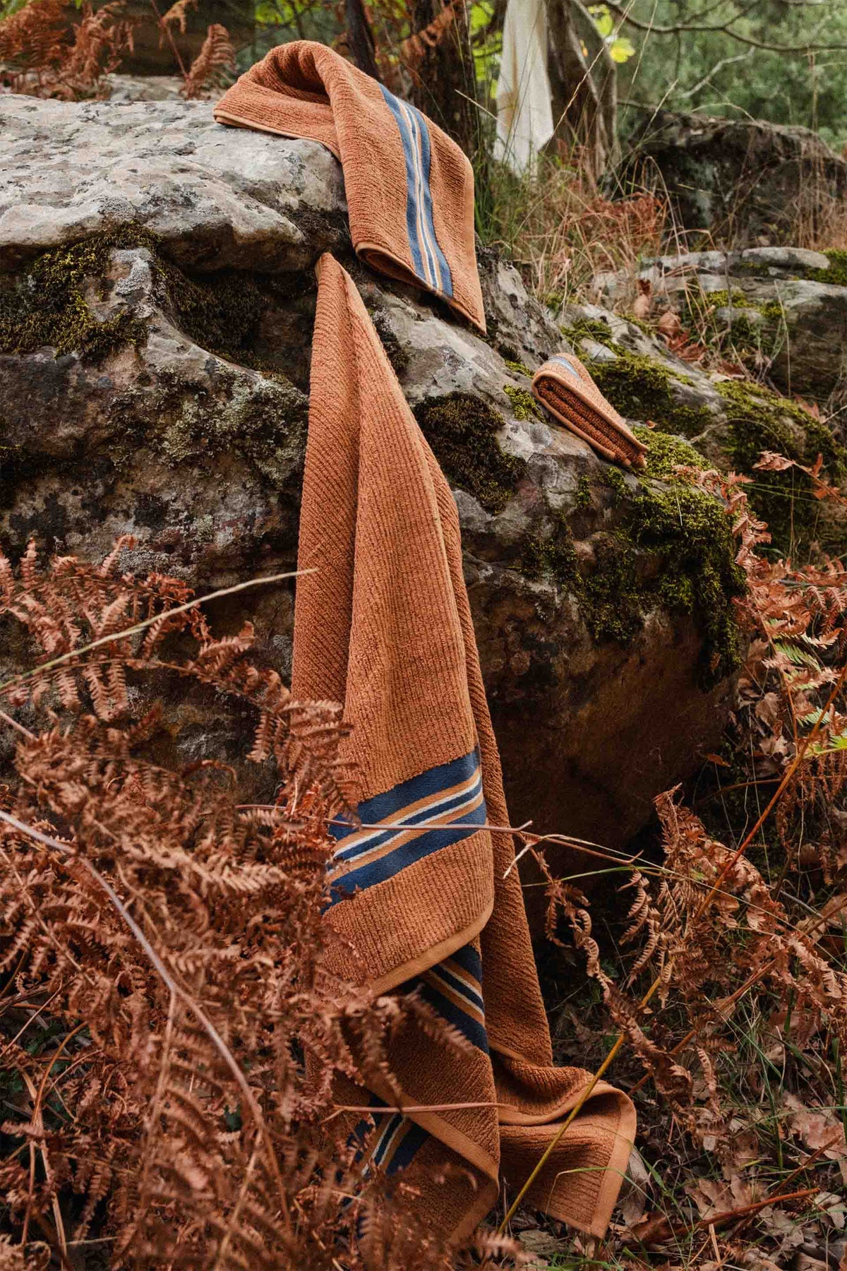 Strada Yüz Havlusu 50x90 cm | Lyocell & Pamuk | Denim, Hardal, Krem, Toprak