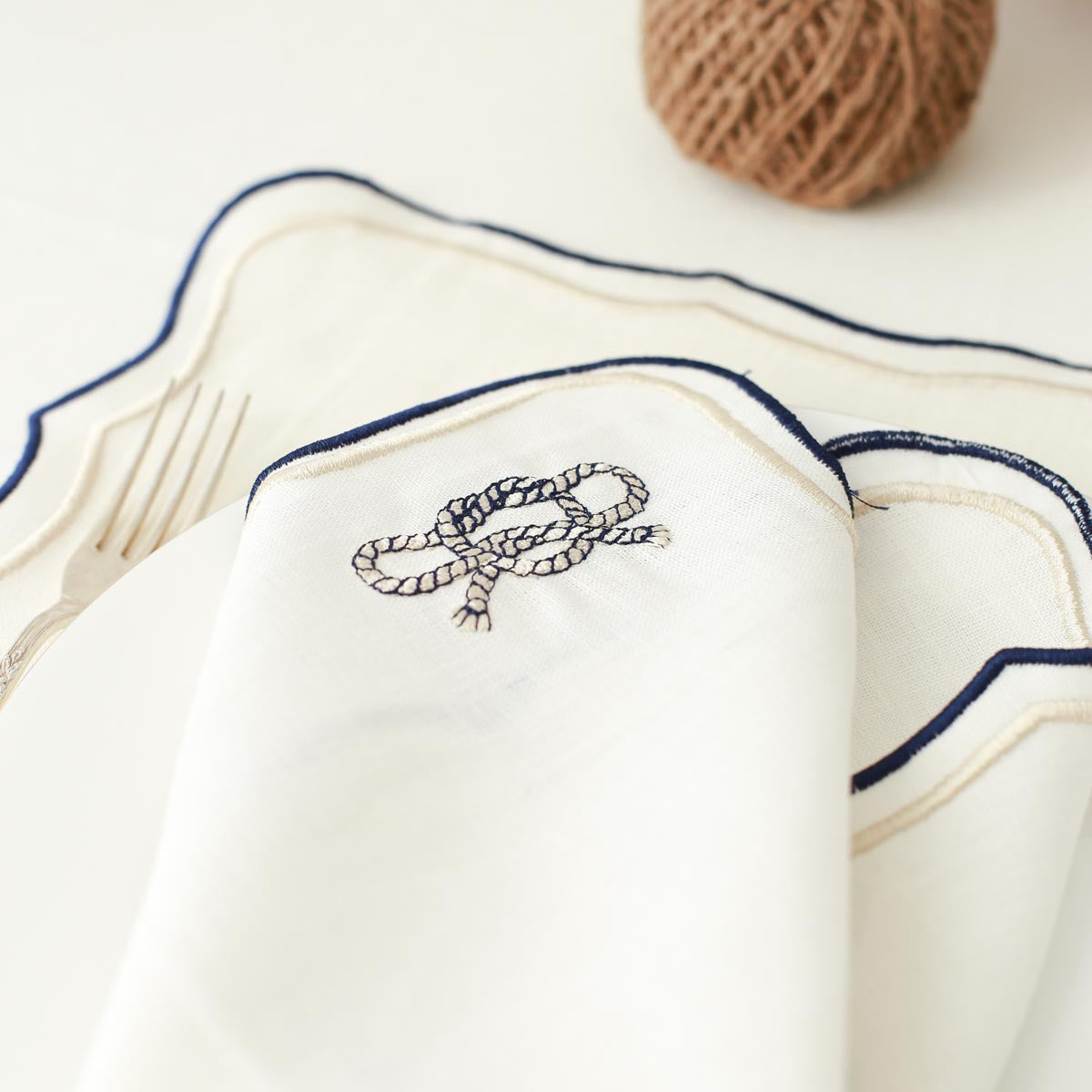 KM Home Collection-2'li Set Halat İşlemeli Keten Peçete-Peçete-2-Milagron.com