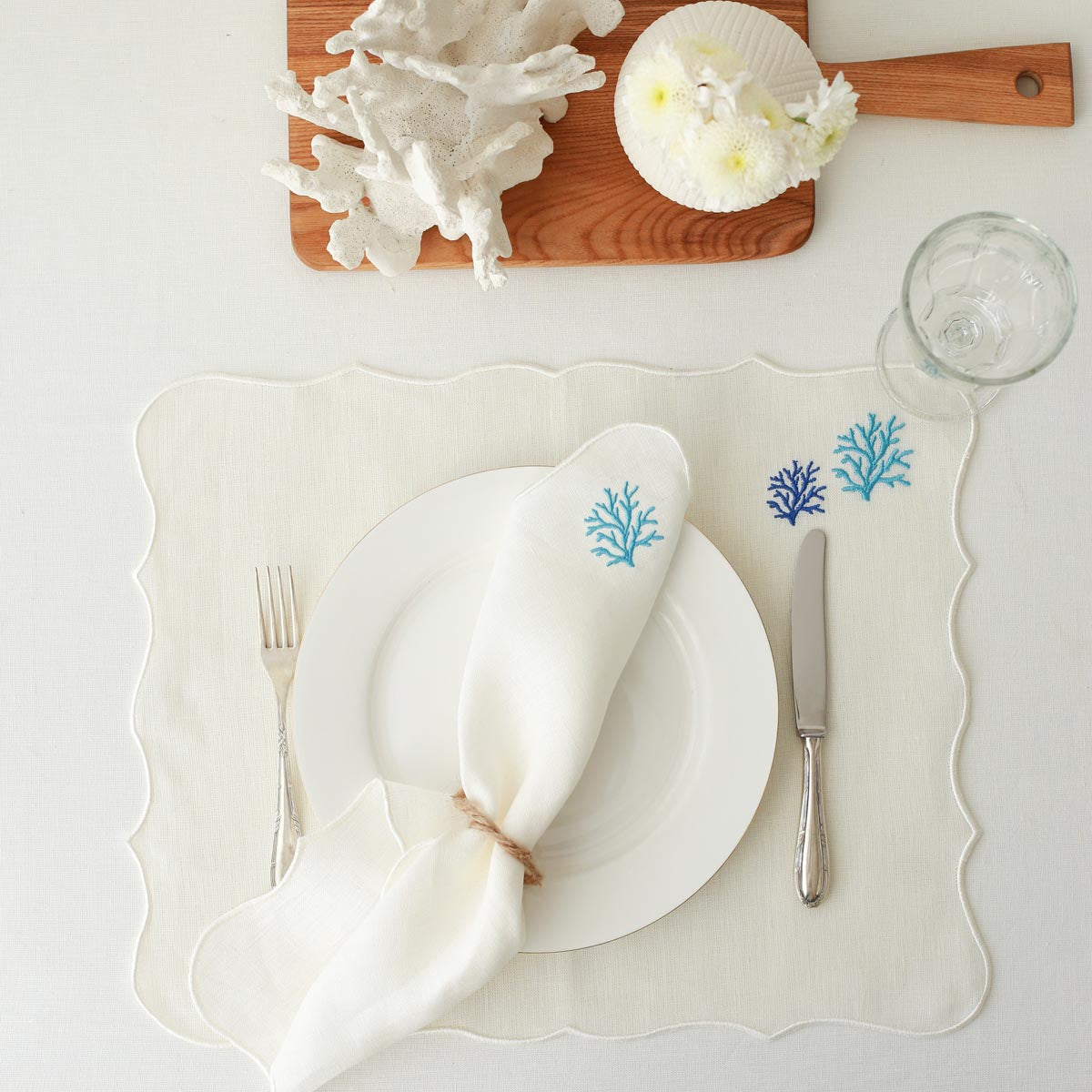 KM Home Collection-2'li Set Turkuvaz Mercan İşlemeli Keten Peçete-Peçete-2-Milagron.com