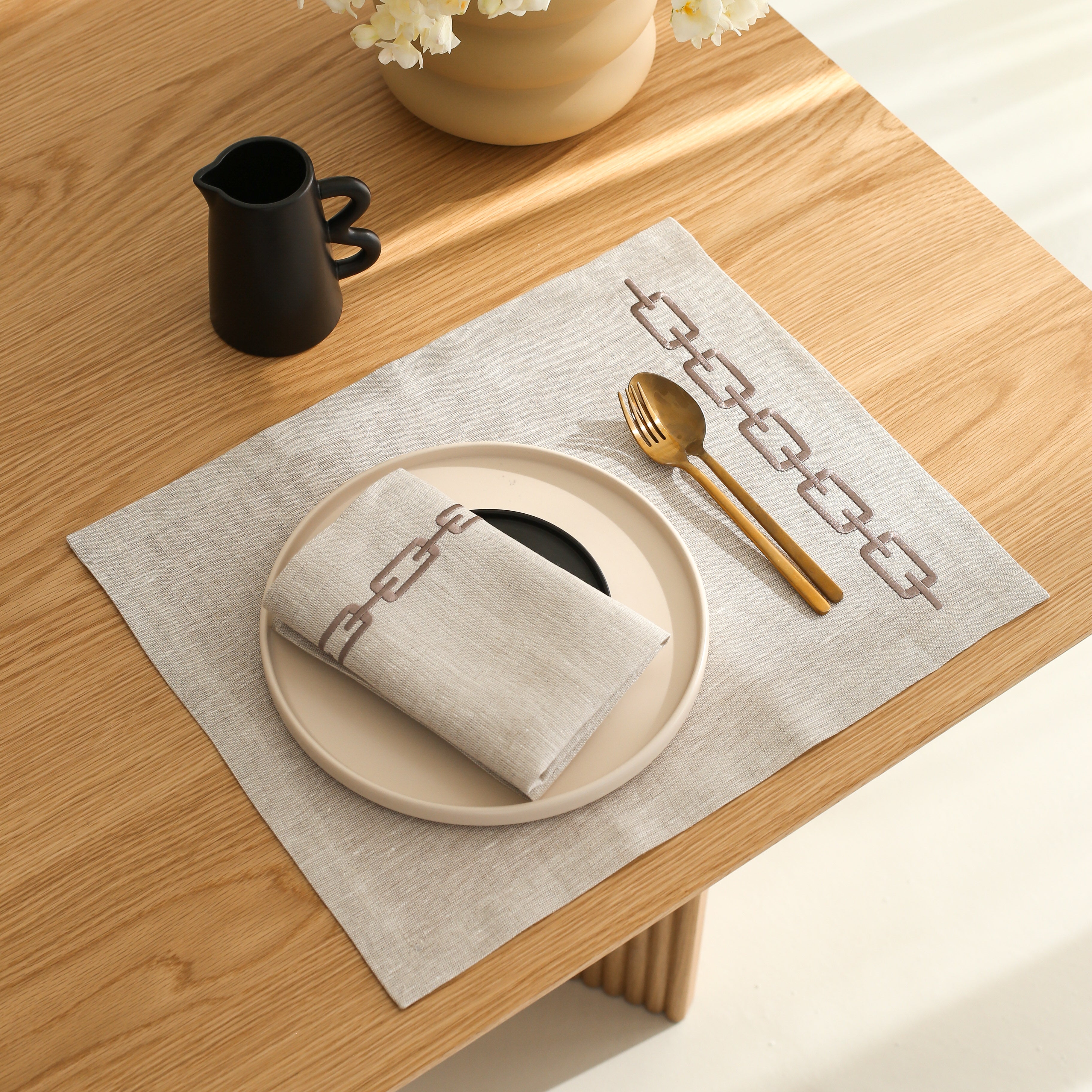 KM Home Collection-2’li Set Zincir İşlemeli Taş Rengi Peçete-Sunum Aksesuarları-3-Milagron.com