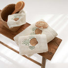 KM Home Collection-İstridye İşlemeli Yüz Havlusu-Havlu & Peştamal-5-Milagron.com