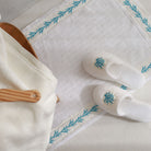 KM Home Collection-Mercan İşlemeli Pamuk Ayak Havlusu-Havlu & Peştamal-2-Milagron.com