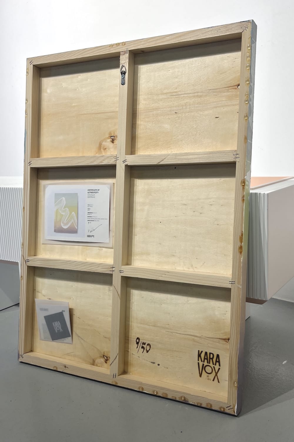 Kara Vox Art Studio-Yoyo White-Tablo-6-Milagron.com