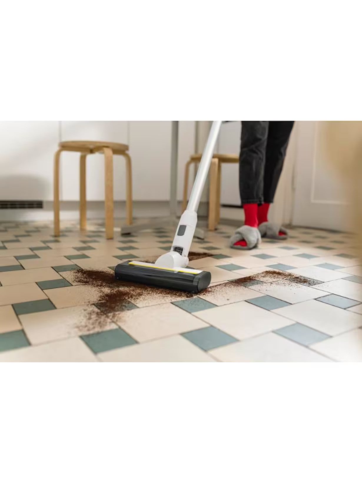 Karcher KVA 2 Şarjlı Dikey Süpürge