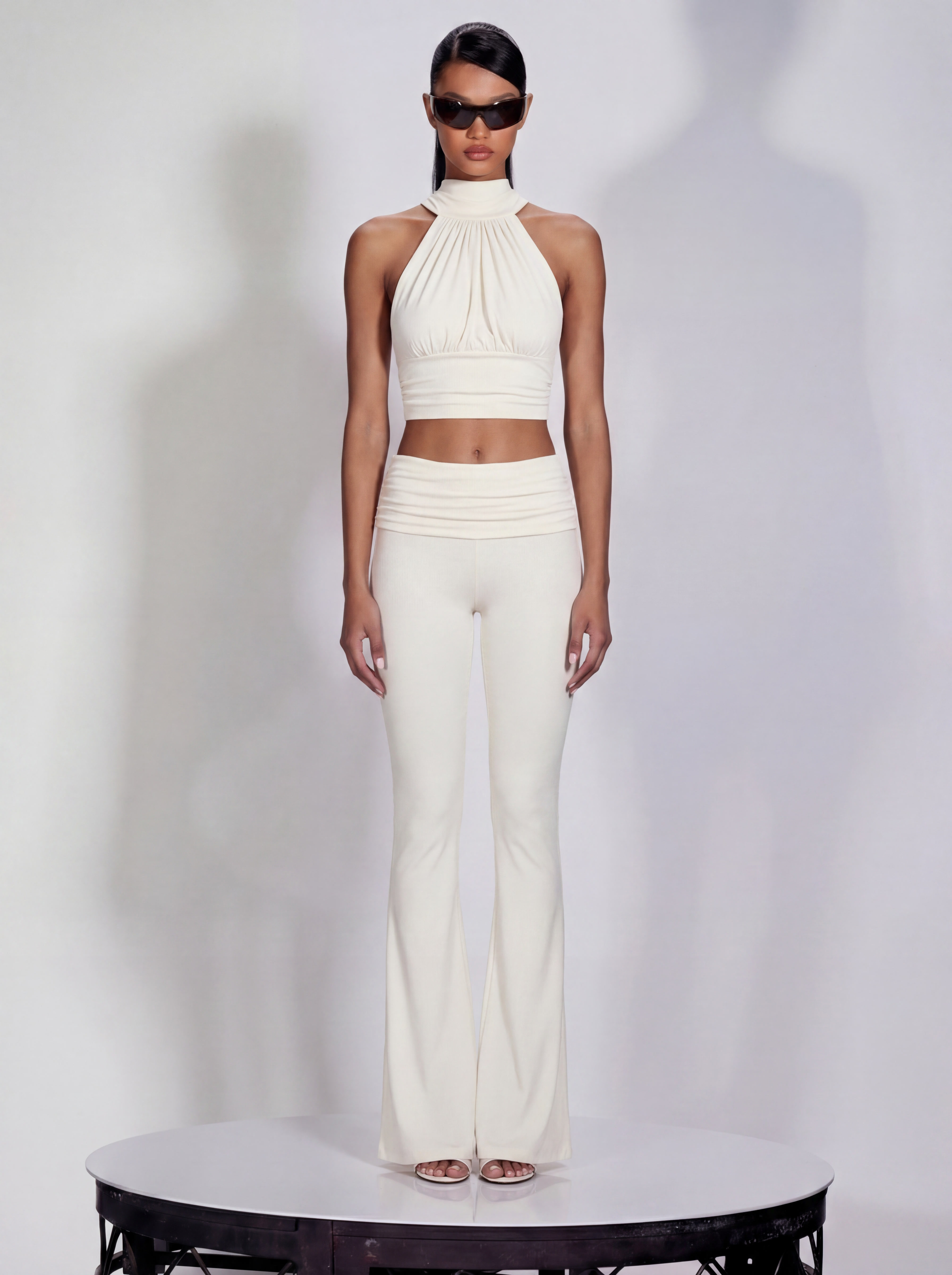 Stay Close Top Off-White