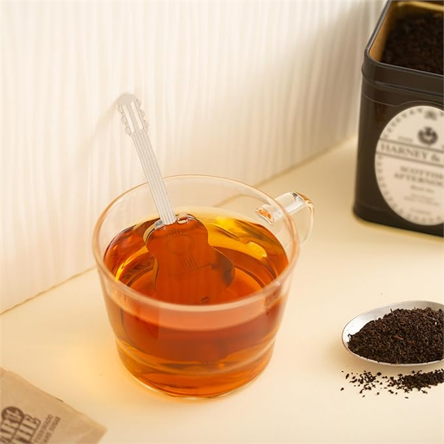 Kikkerland Guitar Çay Tutucu Tea Infuser 2711