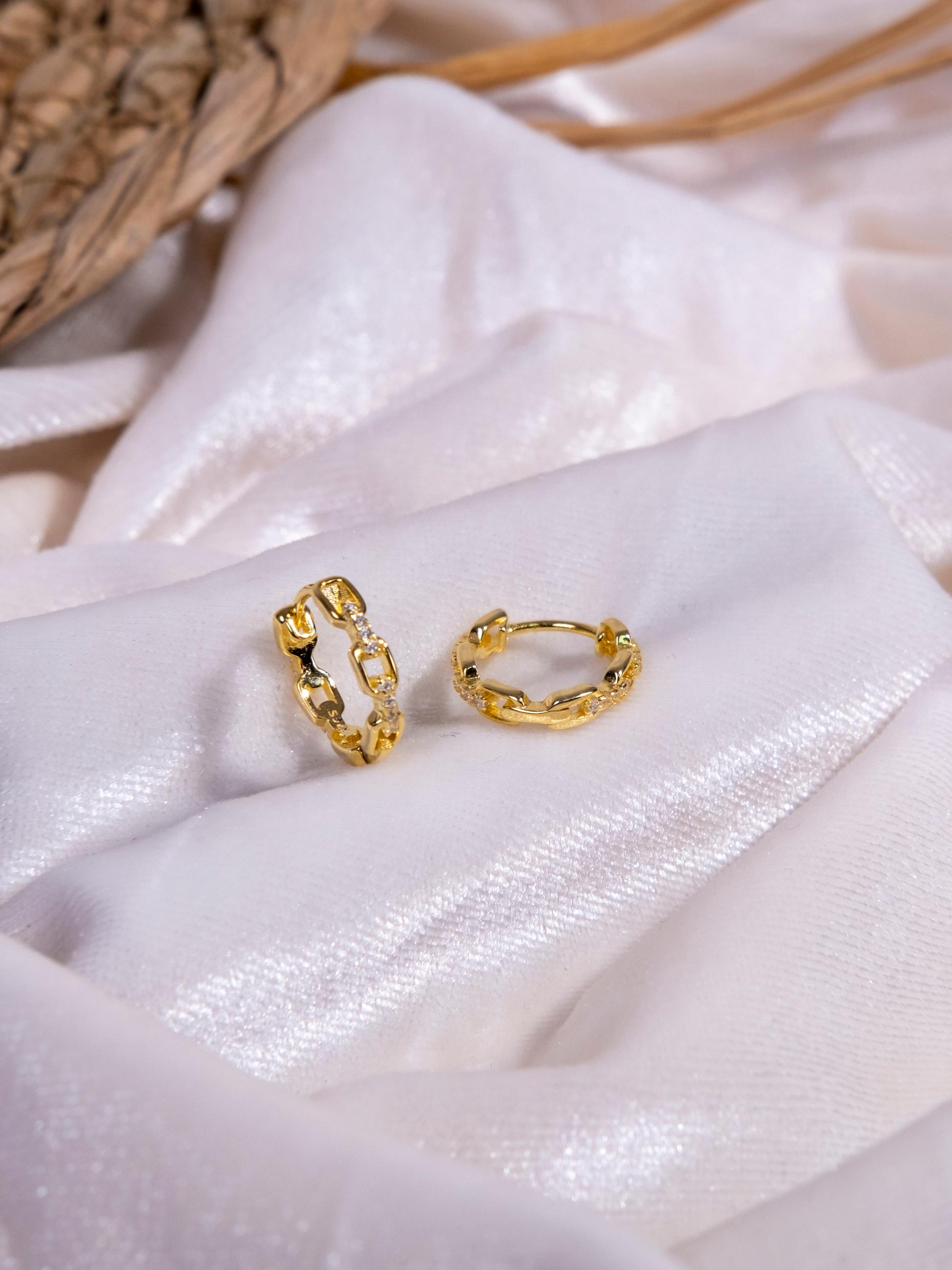 Kimolos-Chain Mini 925 Ayar Gümüş Zirkon Taşlı Halka Küpe-Küpe-2-Milagron.com