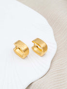 Kimolos-Old But Gold 925 Ayar Gümüş Gold Renk Oval Tasarım Küpe-Küpe-1-Milagron.com