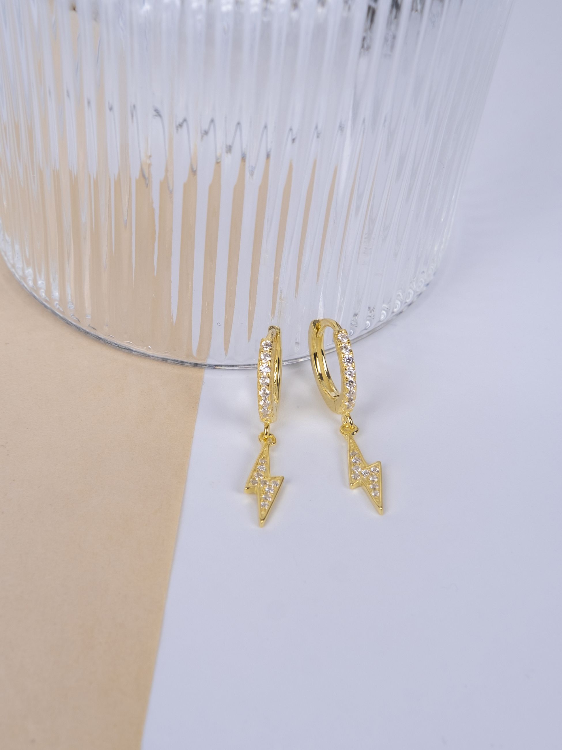 Kimolos-SORUNLU - Lightning 925 Ayar Gümüş Zirkon Taşlı şimşek Küpe-Küpe-2-Milagron.com