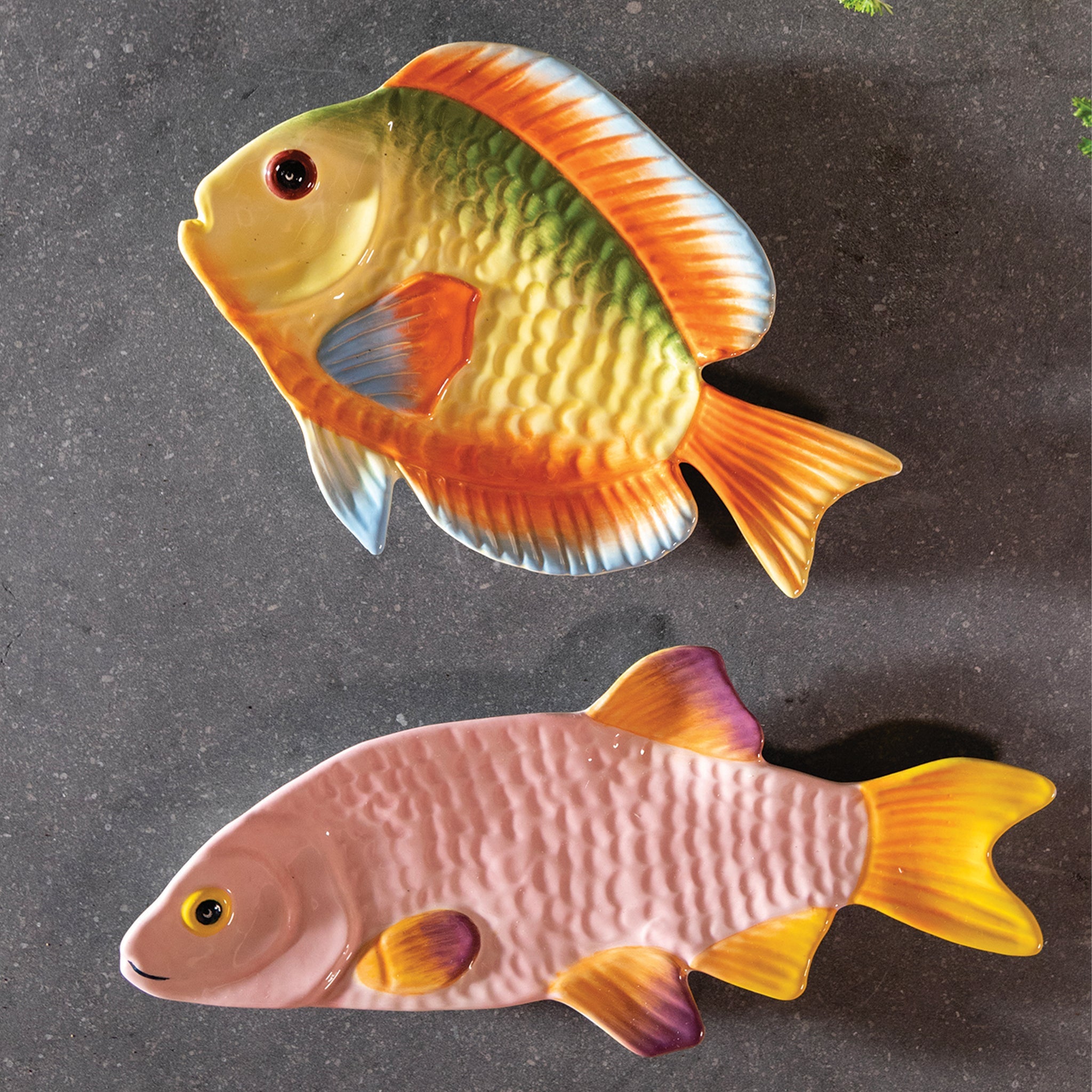 &Klevering-Gökkuşağı Renkli Balık Figürlü Tabak-Tabak-3-Milagron.com