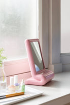 &Klevering-Vanity Pembe Makyaj Aynası-Ayna-2-Milagron.com