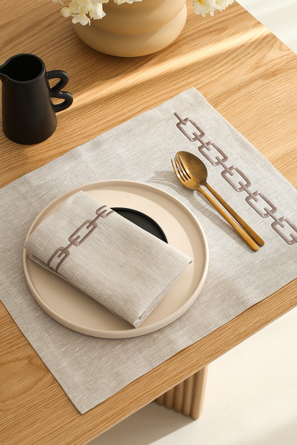 Km Home Collection-2’Li Set Zincir İşlemeli Taş Rengi Amerikan Servis-Sunum Aksesuarları-3-Milagron.com