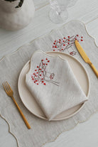 Km Home Collection-2'li Set Lovebirds İşlemeli Keten Amerikan Servis-Sunum Aksesuarları-3-Milagron.com