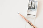 Kum X Blackwing Limited Edition Two-Step Long Point Kalemtraş Oval Beyaz