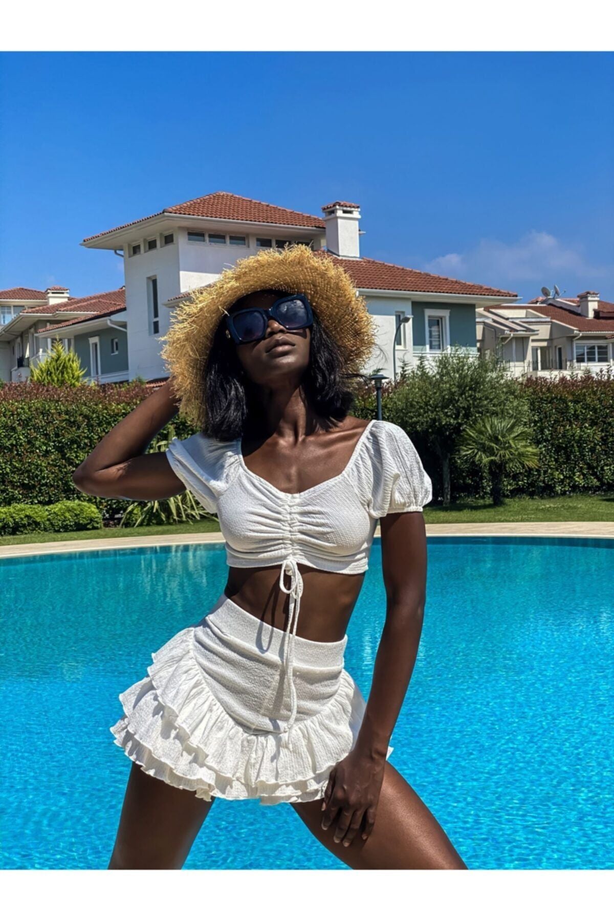 Ariel Beyaz Büzgülü Crop Top