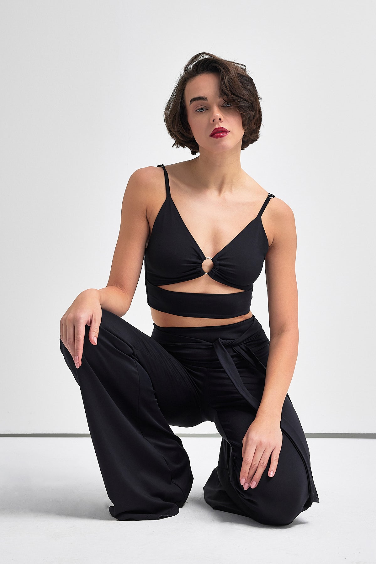 Riva Toka Detaylı Crop Top | Siyah