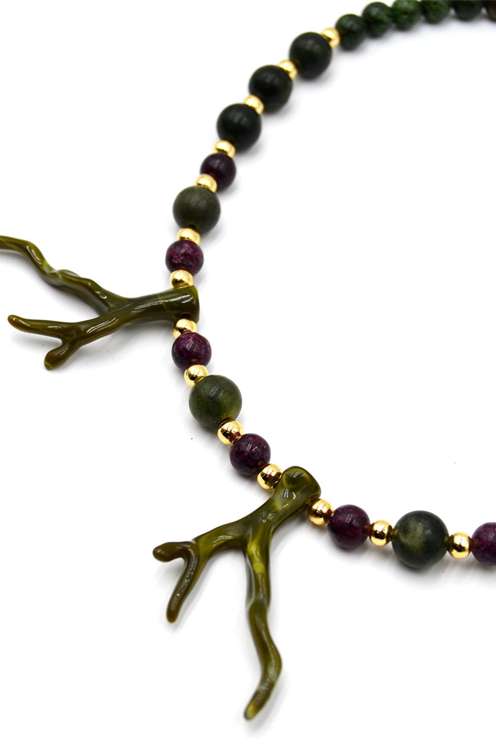 Mercan Detaylı Kanada Yeşimi Kolye - 1