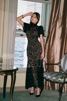 Kısa Kollu Dantelli Siyah Uzun Elbise - 2