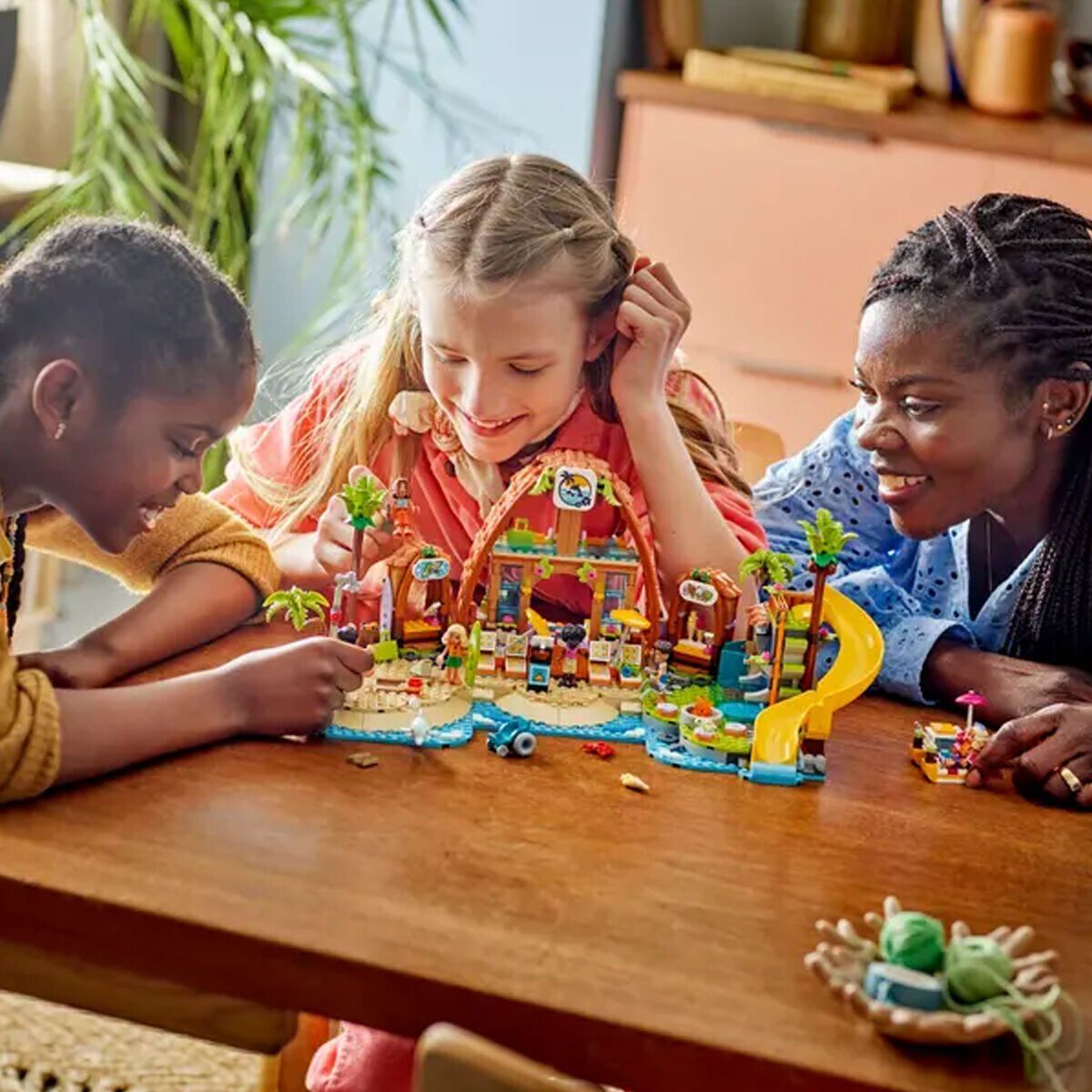 42673 Lego Friends Tatil Köyü 1140 Parça +8 Yaş
