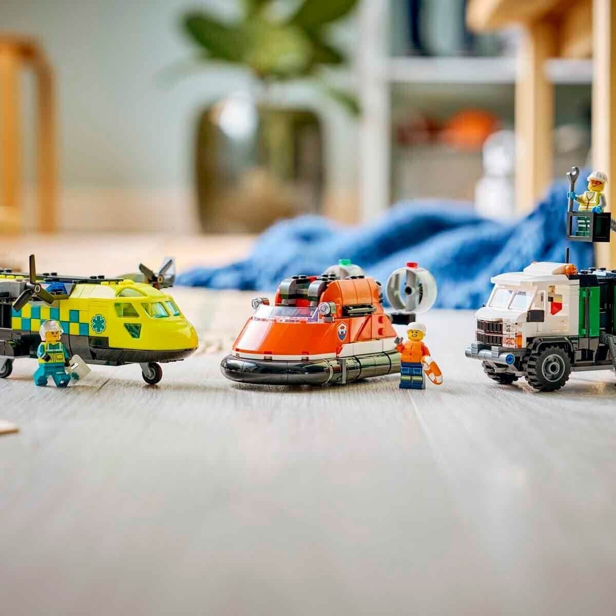 60505 Lego City Uçak, Servis Kamyonu Ve Hoverkraft 990 Parça +7 Yaş