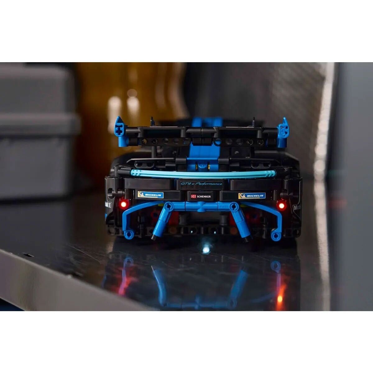 42176 Lego Technic Porsche Gt4 E-Performance Yarış Arabası 834 Parça +10 Yaş