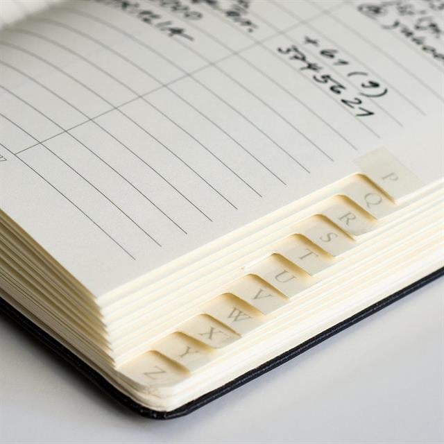 Leuchtturm 1917-Leuchtturm1917 Sert Kapak 100 Gr. Kağıt A5 Adres Defteri Black 330862-Özel Defterler-2-Milagron.com