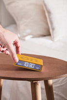 Lexon-Lexon Flip Klasik Şarj Edilebilir Alarm Saat Sarı-Alarm Saatler-7-Milagron.com