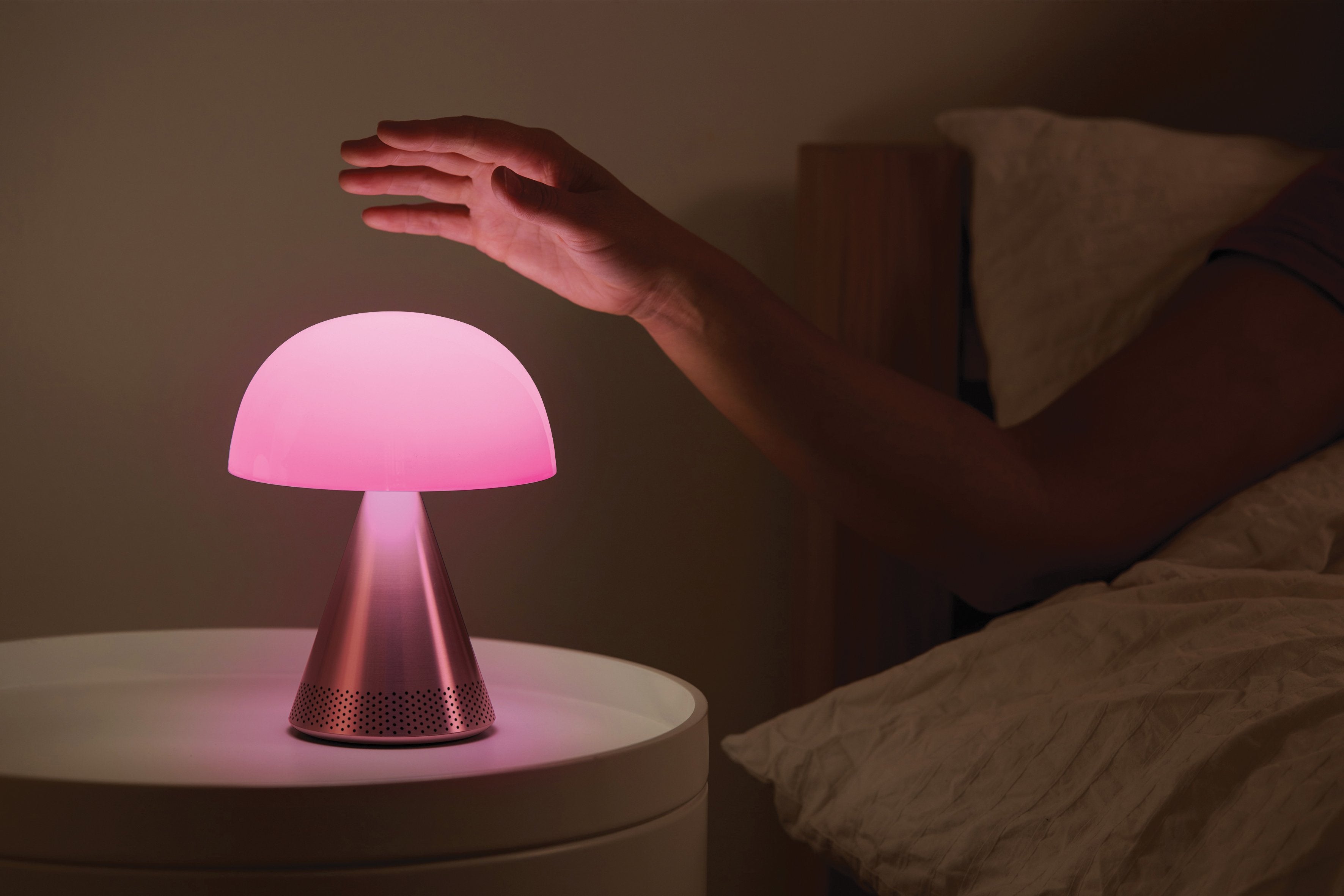 Lexon-Mina L Led Lamba Ve Bluetooth Hoparlör Alüminyum-Aydınlatmalar-8-Milagron.com