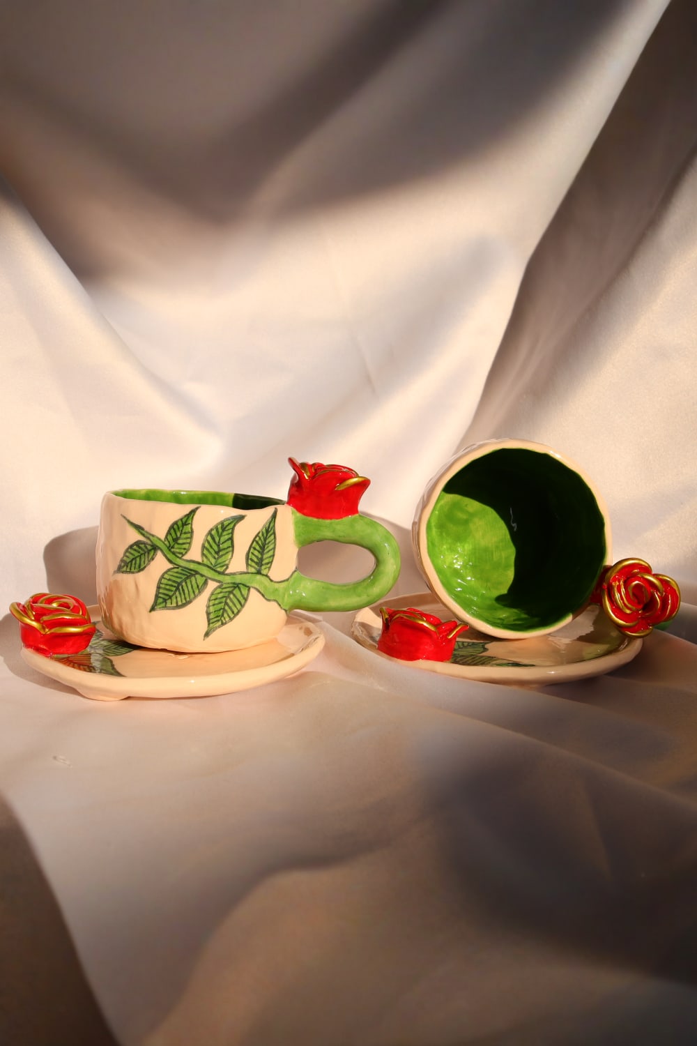 Lily & Loly Ceramics-Altın Detaylı Gül Çiçek Kulplu Yeşil Yaprak Çizimli 2'li Türk Kahvesi Seti- Gül Kulplu El Yapımı Seramik Fincanlar-Bardak-10-Milagron.com