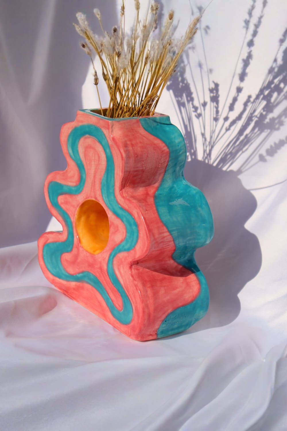 Lily & Loly Ceramics-Dekoratif Modern Pembe Mavi Eğlenceli Hediyelik El Yapımı Seramik Vazo 19cm Yükseklik-Vazo-3-Milagron.com