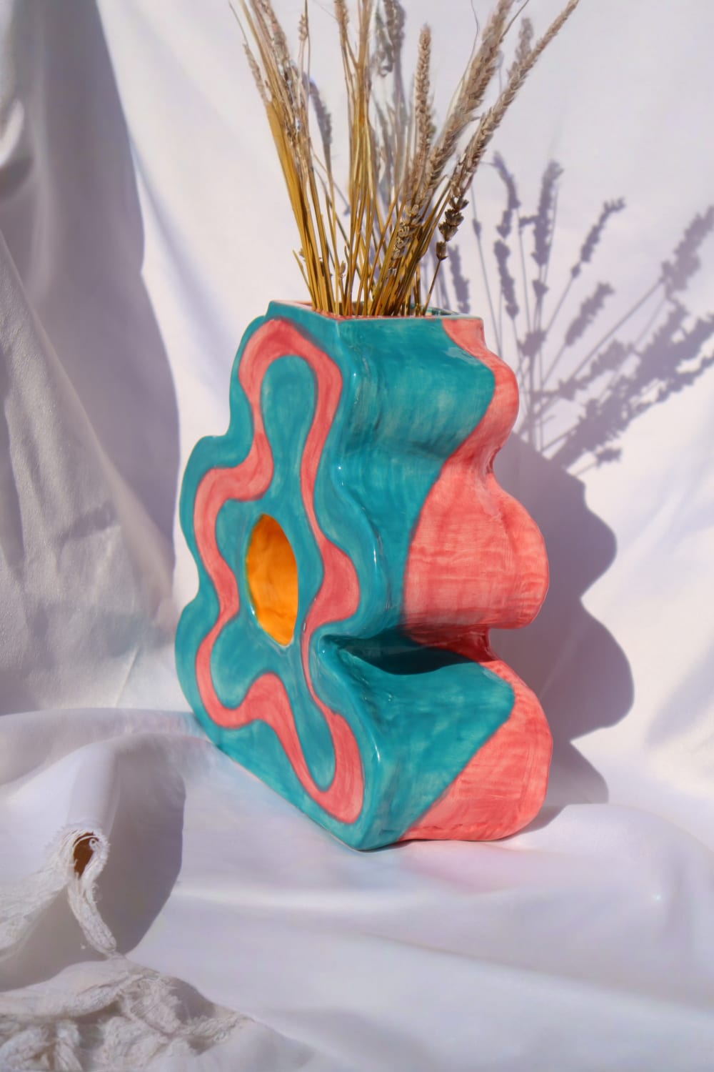 Lily & Loly Ceramics-Dekoratif Modern Pembe Mavi Eğlenceli Hediyelik El Yapımı Seramik Vazo 19cm Yükseklik-Vazo-5-Milagron.com
